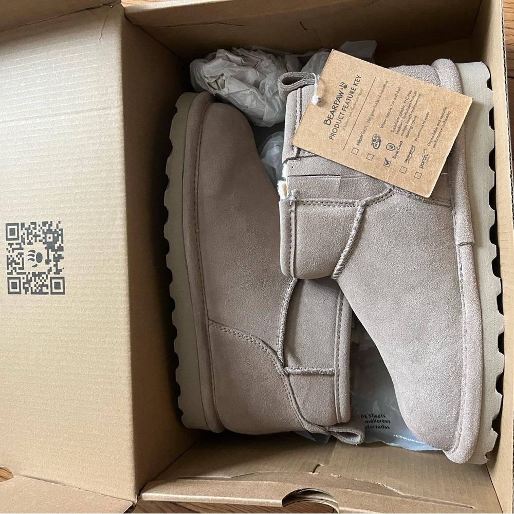 BearPaw Light Gray Suede Boots